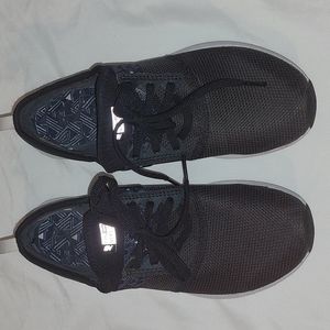 NEW BALANCE  Size 7 Fuel Core Nergize athletic shoe.
